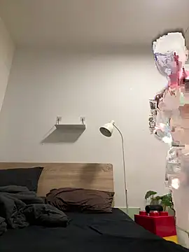 Snapshot of Eric246 chatting on March 29, 8:14 am Eric246 online show from March 29, 8:14 am