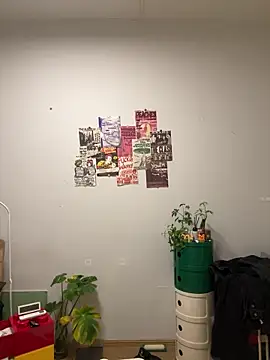 Snapshot of Eric246 chatting on April 1, 1:41 pm Eric246 online show from April 1, 1:41 pm