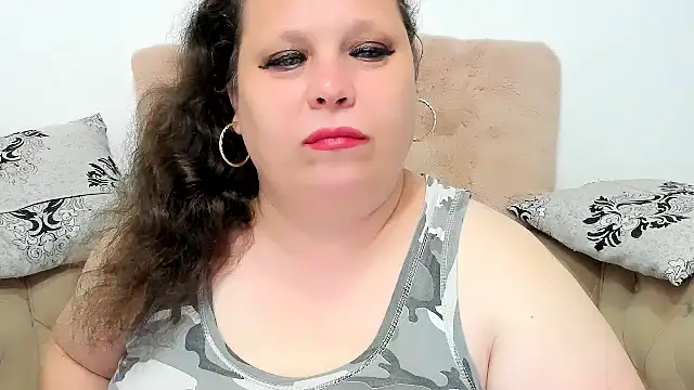 KarolineJoyy online show from June 4, 7:09 pm