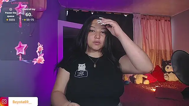 Snapshot of Kym_Owens chatting on October 26, 10:36 pm Kym Owens online show from October 26, 10:36 pm