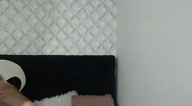 Emma-Wilson online show from February 9, 4:46 am