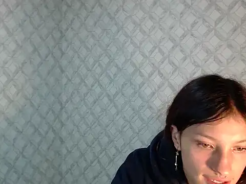 Snapshot of Emma-Wilson chatting on May 7, 3:01 am Emma-Wilson online show from May 7, 3:01 am