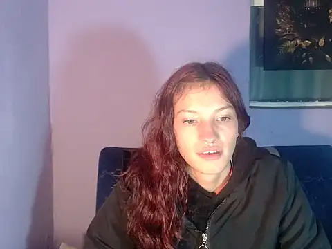 Snapshot of Emma-Wilson chatting on July 18, 8:18 am Emma-Wilson online show from July 18, 8:18 am