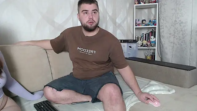 Snapshot of Pair_of_Gods_ chatting on October 20, 3:51 am Pair of Gods  online show from October 20, 3:51 am