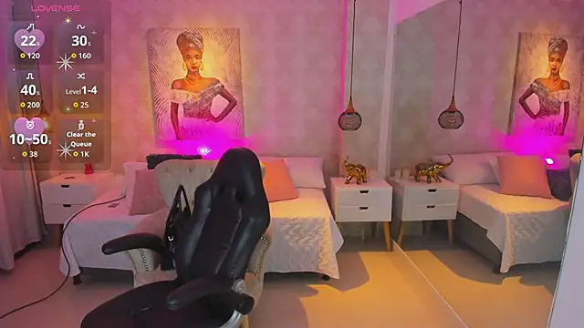 Shantall   online show from December 4, 11:08 am