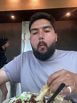 bigdickgio6923 online show from February 15, 9:00 pm