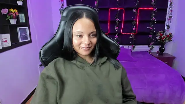 sweelanna   online show from February 16, 5:15 am