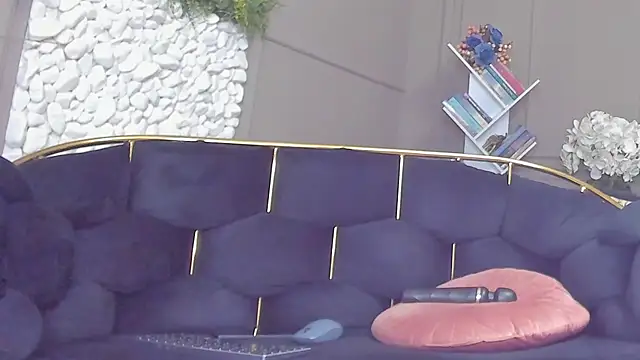 Snapshot of Deliciouslips chatting on November 13, 4:06 pm Deliciouslips online show from November 13, 4:06 pm