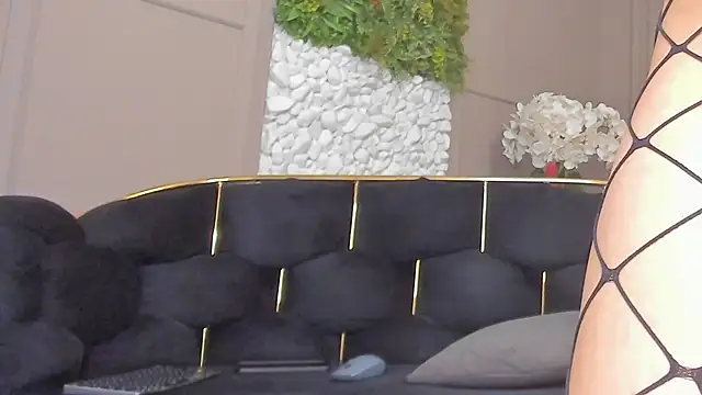 Snapshot of Deliciouslips chatting on February 26, 4:39 pm Deliciouslips online show from February 26, 4:39 pm