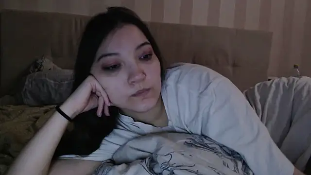 Snapshot of AlisaDevis chatting on May 10, 12:10 pm AlisaDevis online show from May 10, 12:10 pm