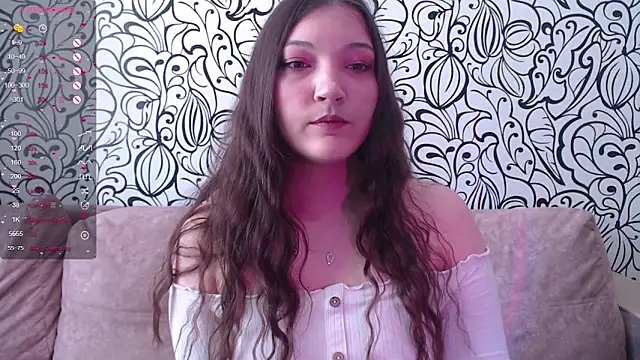 Snapshot of AlisaDevis chatting on June 16, 8:28 am AlisaDevis online show from June 16, 8:28 am