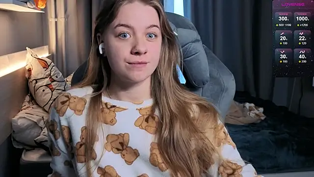 candy maggie online show from February 3, 1:40 pm