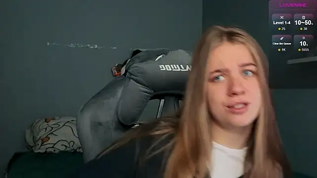 candy maggie online show from September 29, 9:14 am