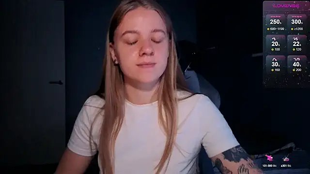 candy maggie online show from October 8, 4:48 pm