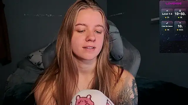 candy maggie online show from October 16, 9:32 am