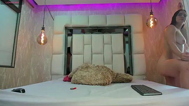 Snapshot of summer_lee_ chatting on February 28, 6:09 pm summer lee online show from February 28, 6:09 pm