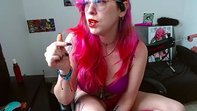 natasha laulau online show from April 3, 5:33 pm