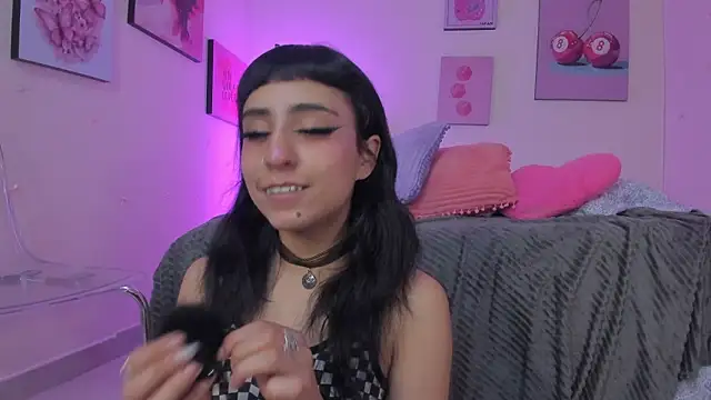 MaveParks  online show from March 12, 12:00 pm