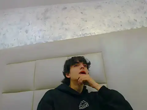 Sr BonnyEthan online show from February 8, 1:47 pm