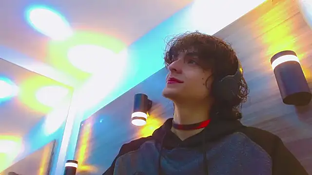 Sr BonnyEthan online show from March 31, 1:00 pm