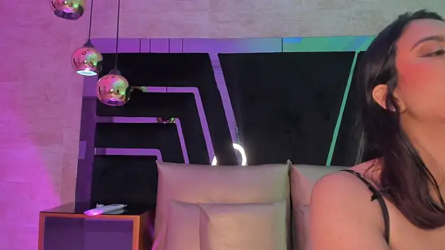 DaraBeckett online show from November 1, 11:56 am