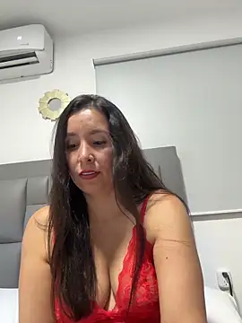 Snapshot of emely_sexx20 chatting on February 12, 1:00 am emely sexx20 online show from February 12, 1:00 am