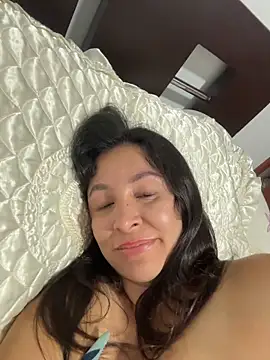 Snapshot of emely_sexx20 chatting on March 2, 2:58 am emely sexx20 online show from March 2, 2:58 am