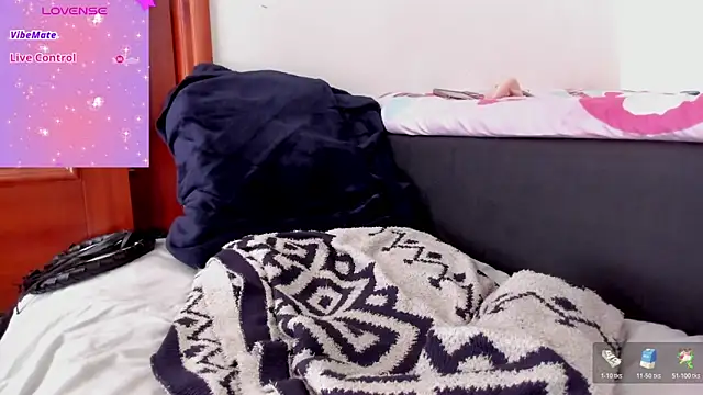 Snapshot of Alicie_Baylor chatting on March 2, 7:21 pm Alicie Baylor online show from March 2, 7:21 pm