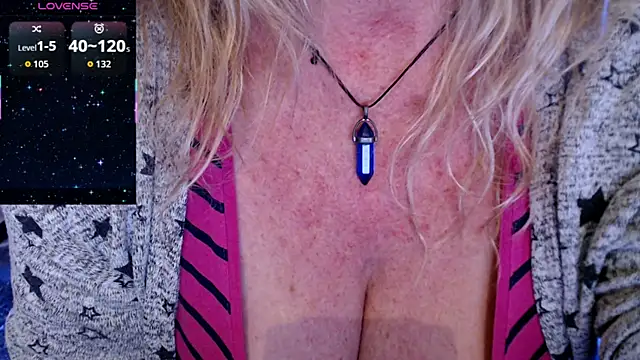 JennaDeluxe online show from February 19, 8:10 am