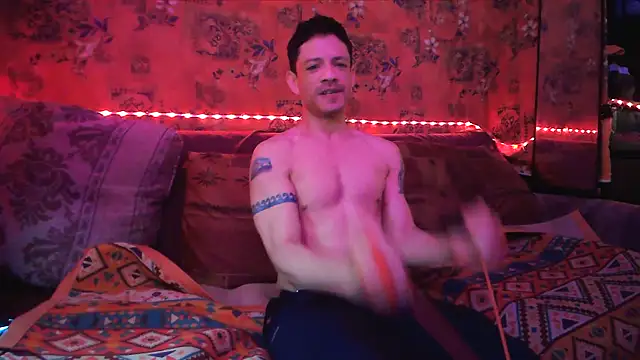 Snapshot of Tony_Torrente chatting on December 25, 9:11 pm Tony Torrente online show from December 25, 9:11 pm