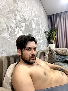 MaeltraJoy online show from January 8, 6:26 am