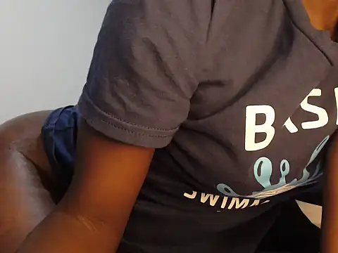 Snapshot of wetpussy_ebony chatting on December 18, 3:00 pm wetpussy ebony online show from December 18, 3:00 pm