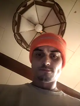 JustTylerr online show from June 23, 1:47 am