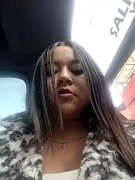 Snapshot of Cristal__04 chatting on April 23, 1:13 pm Cristal 04 online show from April 23, 1:13 pm
