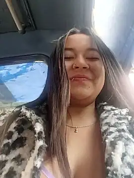 Snapshot of Cristal__04 chatting on May 1, 12:43 pm Cristal 04 online show from May 1, 12:43 pm