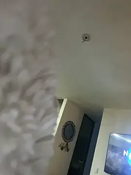 Snapshot of Leyna_liu chatting on December 4, 3:59 am Leyna liu online show from December 4, 3:59 am