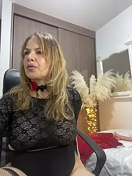 Snapshot of Leyna_liu chatting on February 3, 12:58 am Leyna liu online show from February 3, 12:58 am