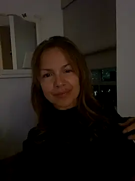 Snapshot of Leyna_liu chatting on October 19, 4:24 am Leyna liu online show from October 19, 4:24 am