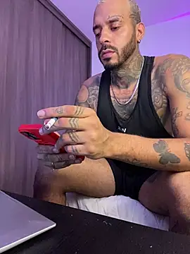 mulatos16 online show from May 8, 3:45 am