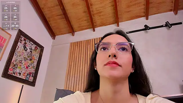 Snapshot of honeyhot69__ chatting on April 23, 11:20 am honeyhot69 online show from April 23, 11:20 am