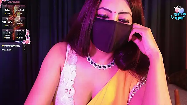 Snapshot of Aashiya- chatting on May 1, 12:59 am Aashiya- online show from May 1, 12:59 am