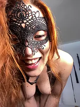 Snapshot of Miacarry chatting on May 1, 4:06 am Miacarry online show from May 1, 4:06 am