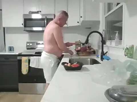 Snapshot of keiferkriss chatting on March 1, 12:28 am keiferkriss online show from March 1, 12:28 am