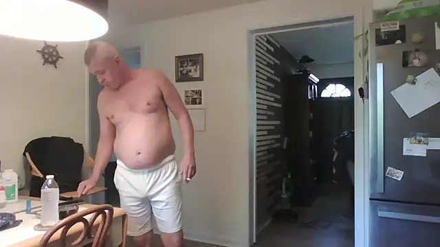 Snapshot of keiferkriss chatting on September 10, 3:56 pm keiferkriss online show from September 10, 3:56 pm