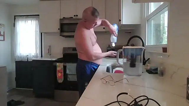 Snapshot of keiferkriss chatting on October 6, 7:33 pm keiferkriss online show from October 6, 7:33 pm