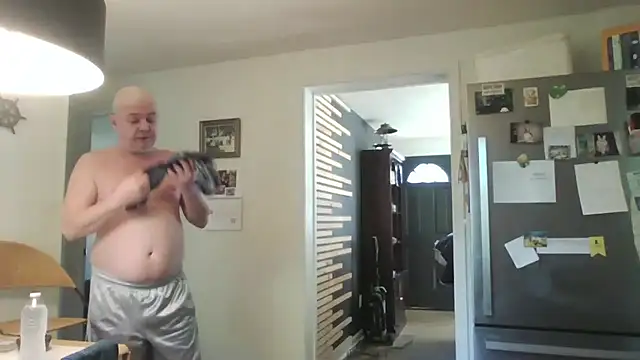 Snapshot of keiferkriss chatting on October 18, 5:57 pm keiferkriss online show from October 18, 5:57 pm