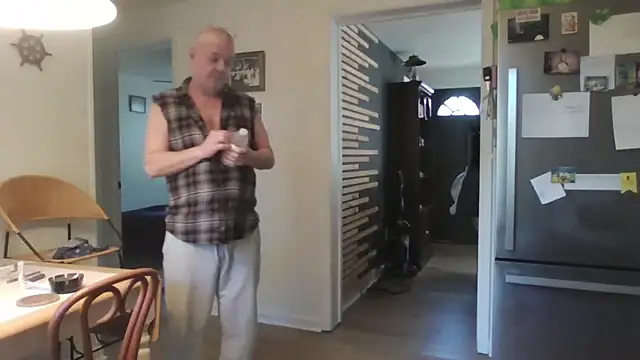 Snapshot of keiferkriss chatting on October 31, 5:36 pm keiferkriss online show from October 31, 5:36 pm