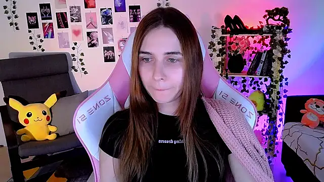 AliceCharmy online show from December 11, 2:00 pm