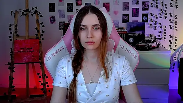 AliceCharmy online show from September 9, 2:05 pm