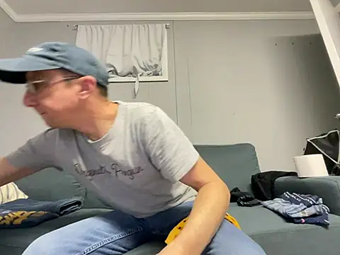 mouser21212 online show from February 27, 7:37 pm